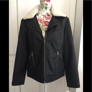 FAUX LEATHER JACKET WITH REMOVABLE COLLAR. NWT